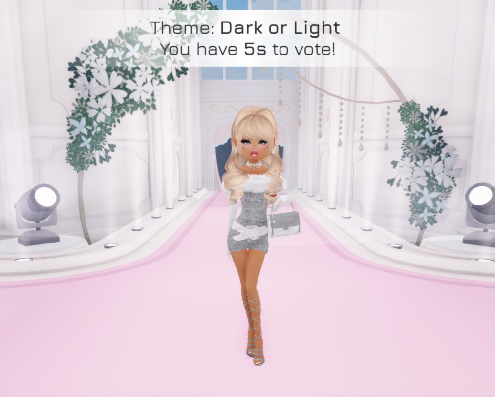 Dark or Light theme outfit! by ThatGirlSuzie | Dress to Impress Outfit