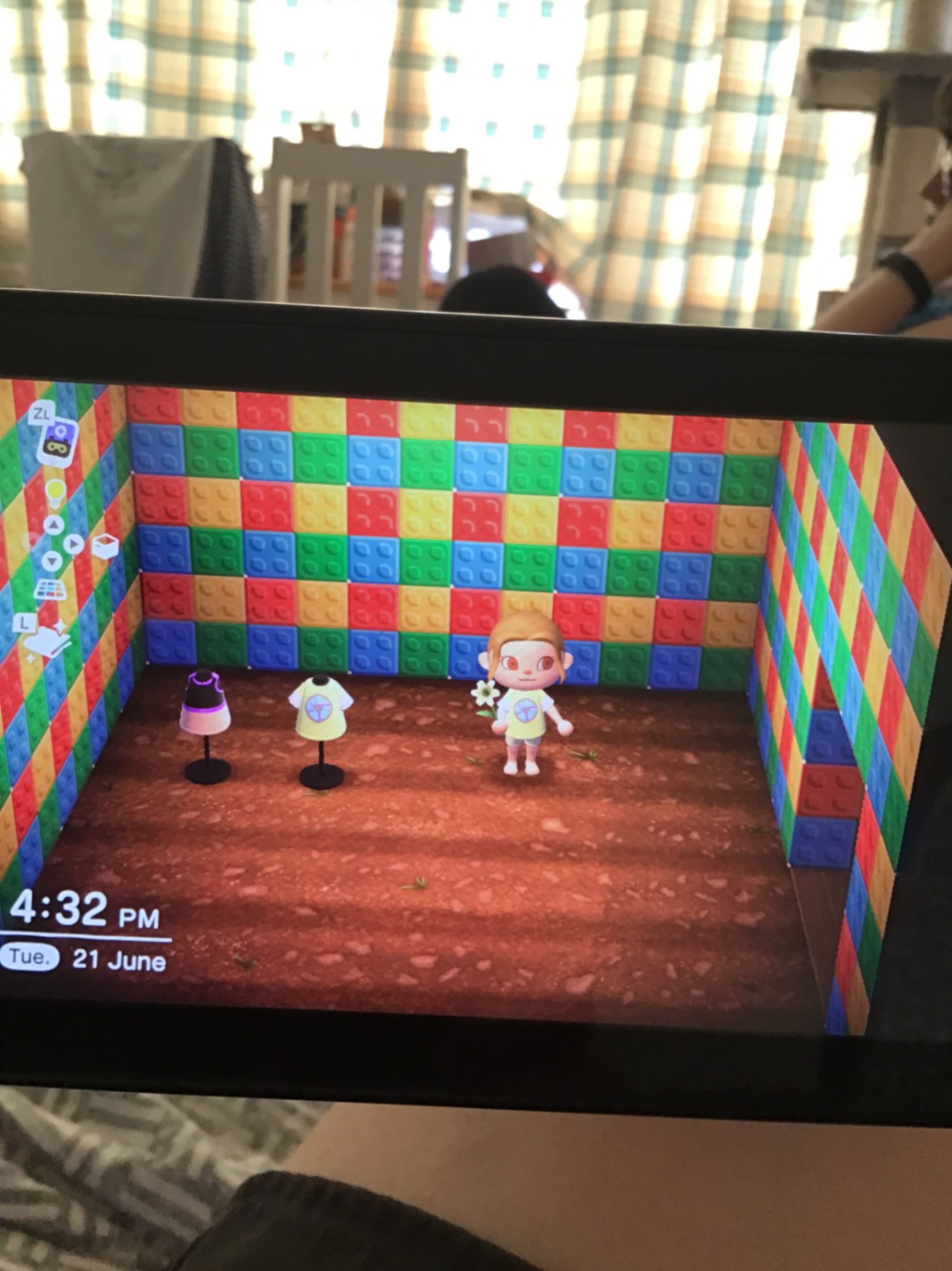 Hang Custom Designs in Able Sister's Shop Trade Animal Crossing New